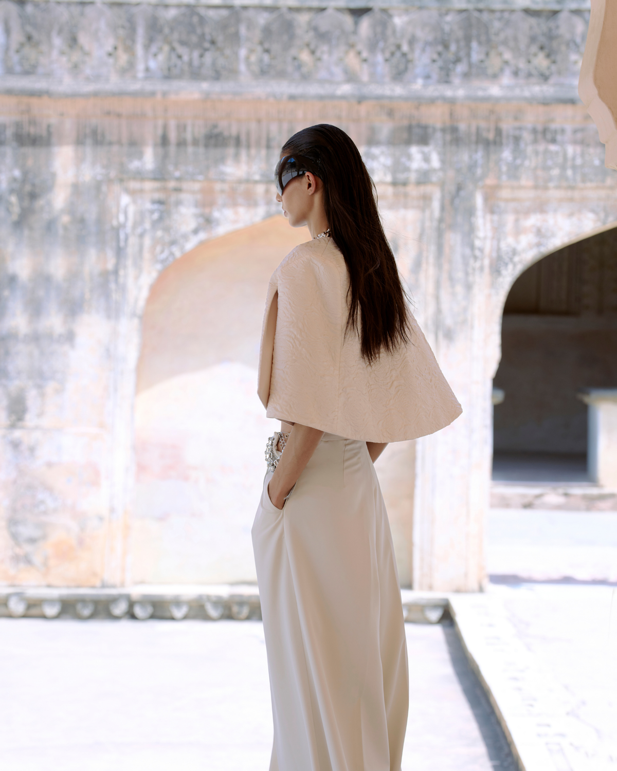 LOOM LIGHT CAPE