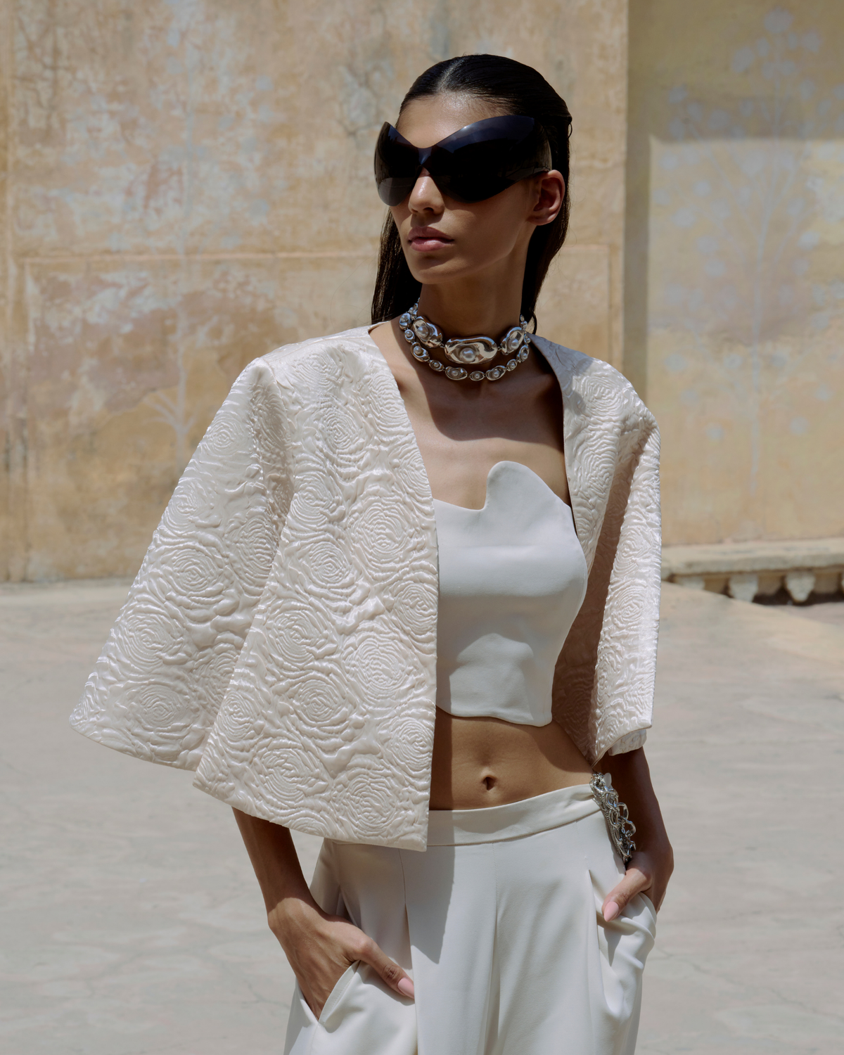 LOOM LIGHT CAPE