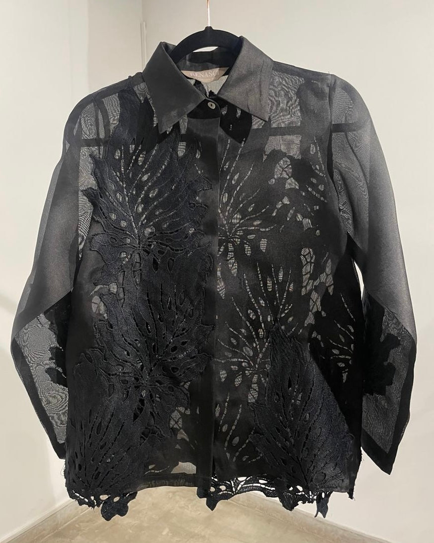 Leaf appliqué shirt